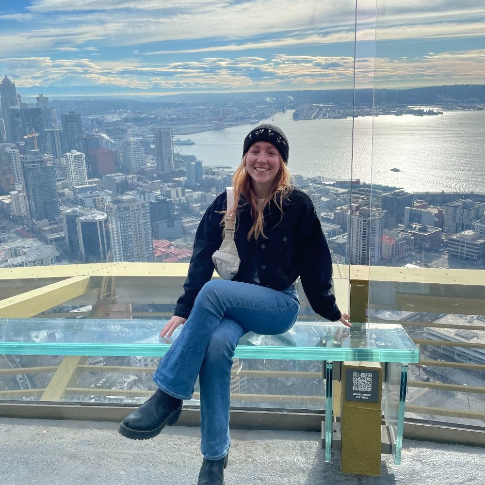 Meet your Posher, Larissa